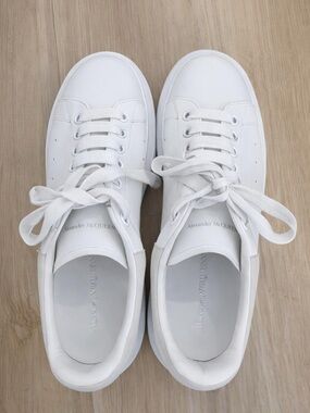 Alexander McQueen White Leather Low-Top Sneakers